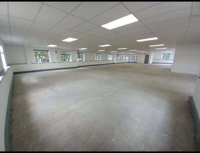 355M² OFFICE TO LET IN BRYANSTON